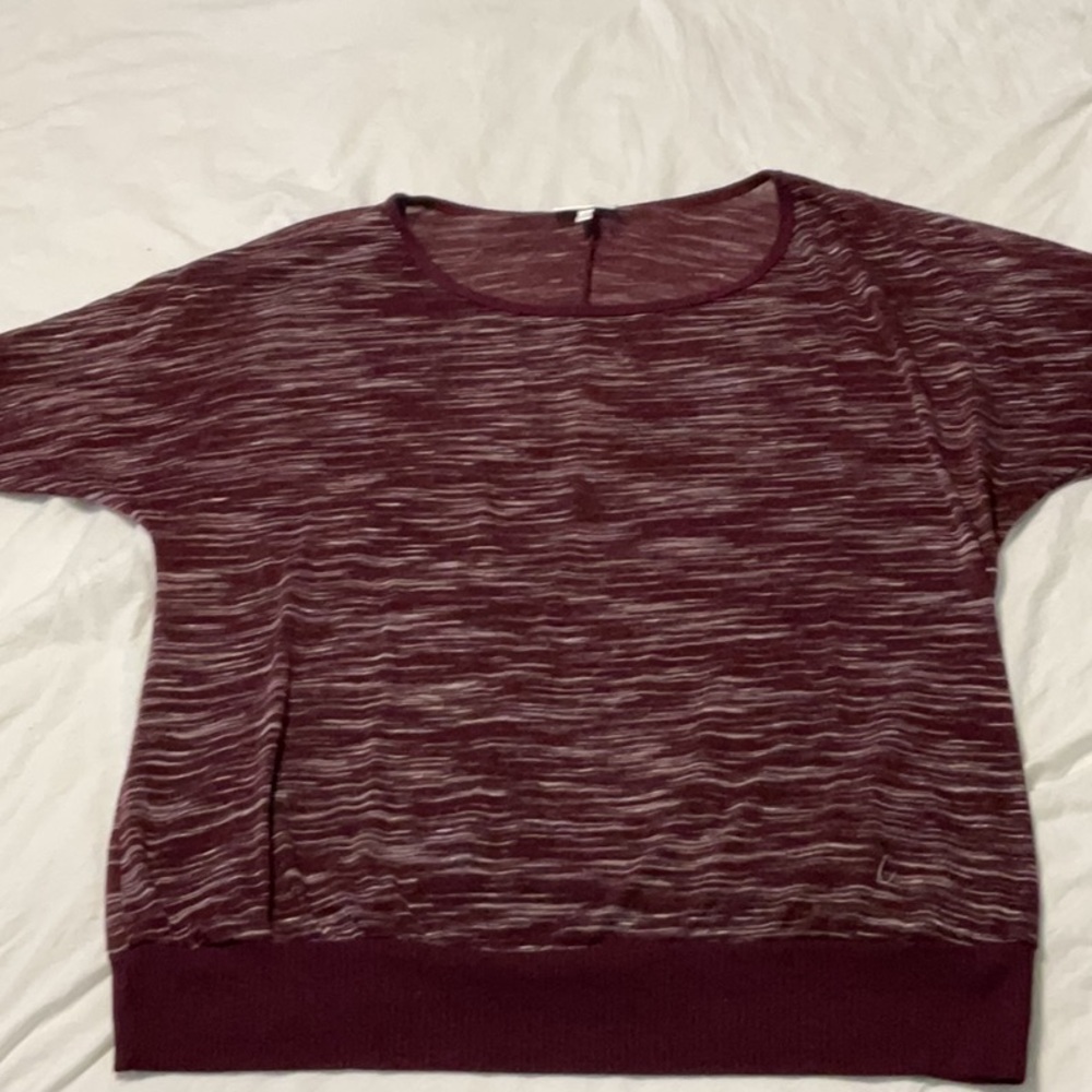 Women’s short sleeve lightweight sweater